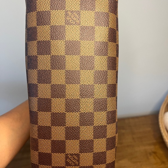 Authentic Louis Vuitton Damier Ebene Brera handbag - Picture 4 of 10